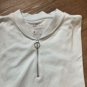 Nike Dri Fit Women's XXL 1/4‎ Zip Light Blue Blade Collar Pullover Short Sleeve